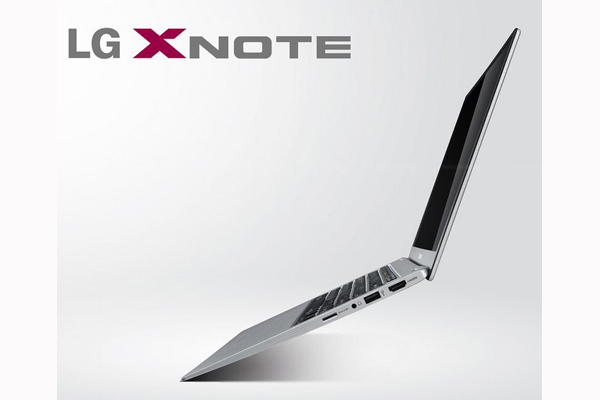Even though it's another MacBook Air copycat, the LG Z330 looks very stylish and elegant.