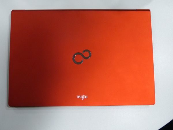 Even backwards the Fujitsu Lifebooks looks good.