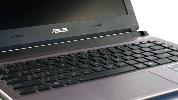 The Auss U32V can be a wrothy alternative for the cheaper ultrabooks