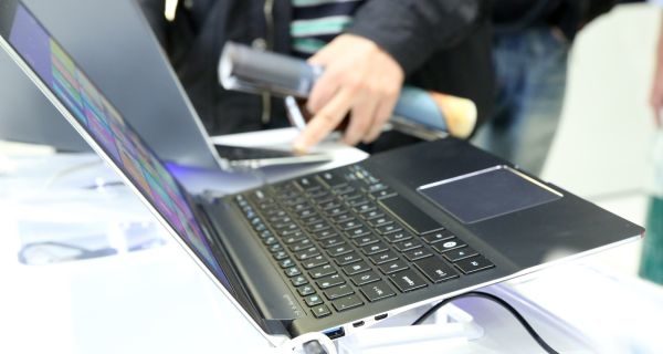 samsung_series_9_wqhd-3 Thin, light, beautiful... and with an awesome display. What more could you want?