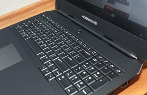 dell alienware 17 thumb