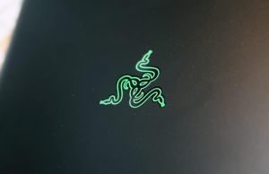 razer blade pro thumb