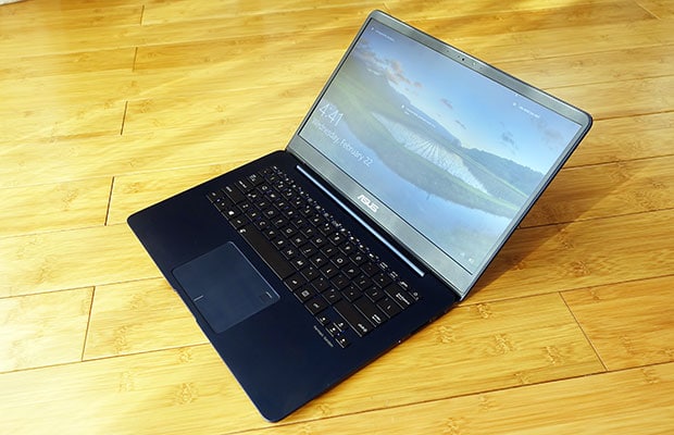 Asus Zenbook , Nvidia MX150 graphics) - gaming