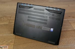 Acer Predator Triton 500 - back