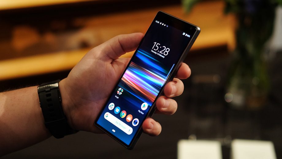 Sony Xperia 10 front handheld