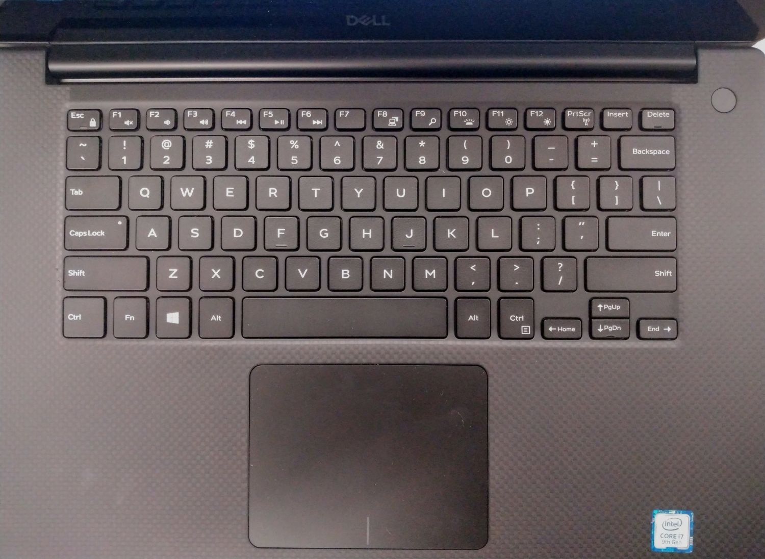 Dell XPS 15 7590 - keyboard