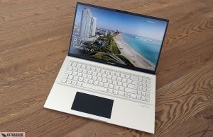 Asus ZenBook S15 S532FL - interior