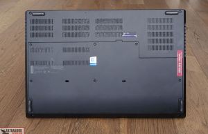 Lenovo ThinkPad P73 - back