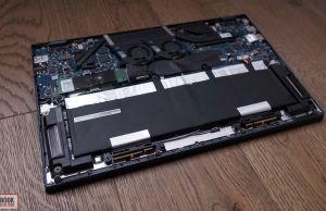 Asus ZenBook Duo UX481FL internals - battery