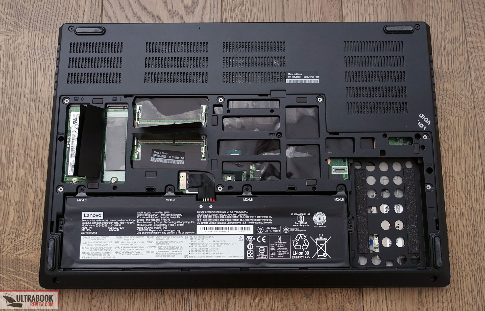 Lenovo ThinkPad P73 - internals and disassembly