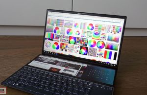 Asus ZenBook Duo UX481FL screenpad angle