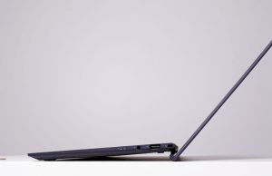 Asus ExpertBook B9450FA - profile