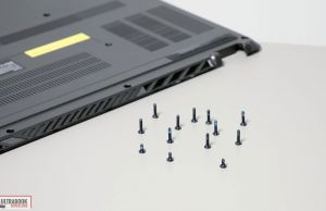 Asus ROG Zephyrus G14 GA401IV - screws