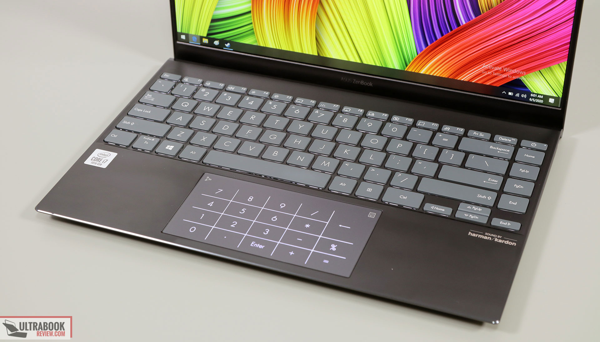 Asus ZenBook 14 UX425JA keyboard and NumberPad