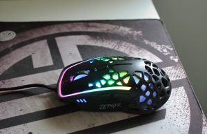 Zephyr Gaming Mouse diagonal side