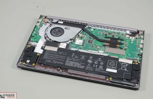 Asus S15 M533IA - speakers, battery, storage