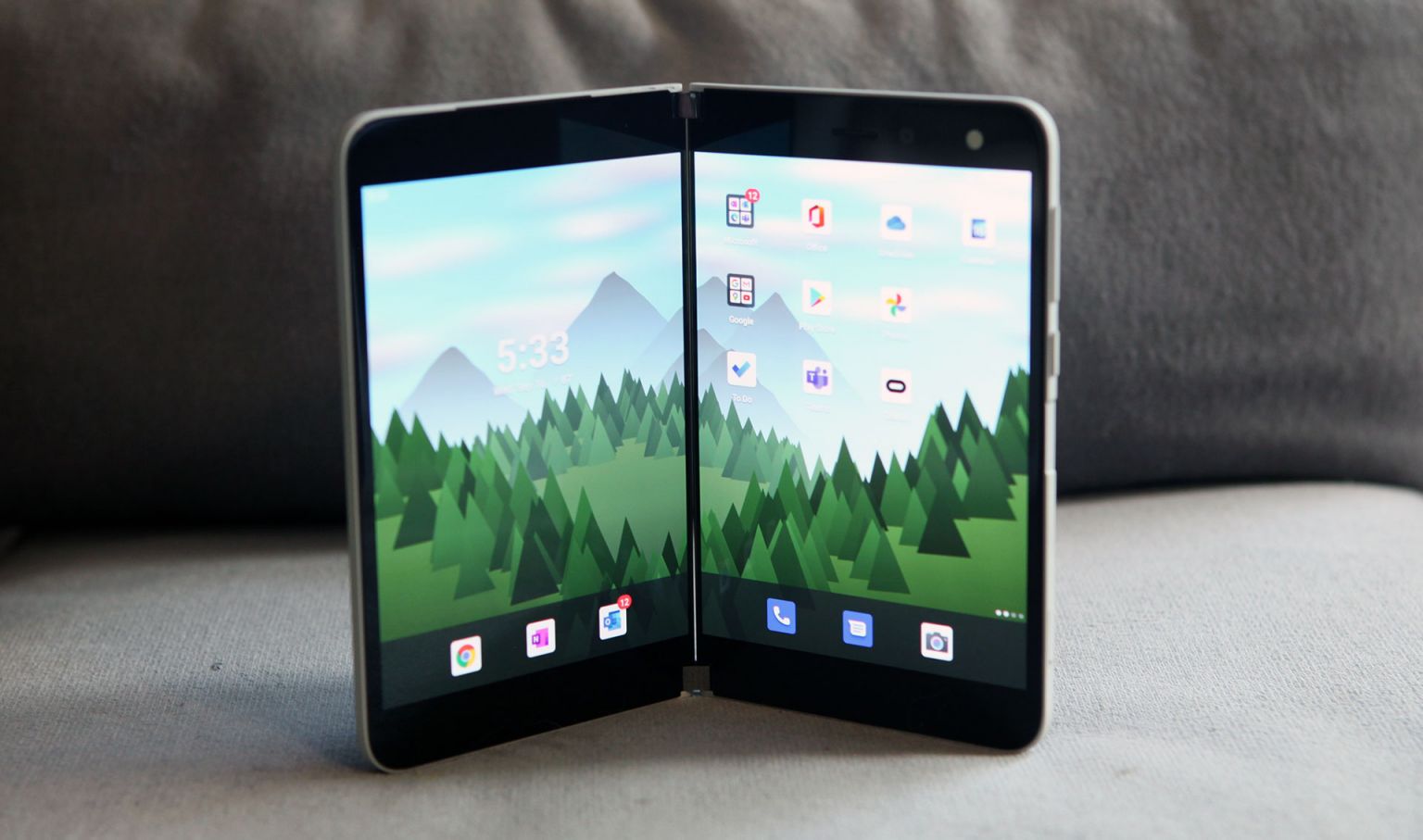 I bought a Microsoft Surface Duo my thoughts (review)