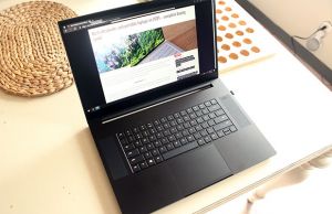 razer blade pro thumb