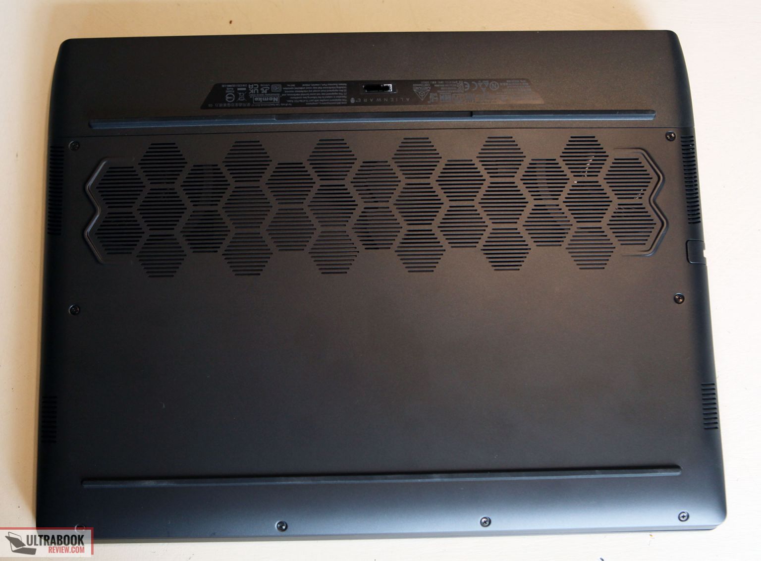 Dell Alienware m15 R5 review (Ryzen & RTX 3070 Laptop, QHD 240Hz screen)