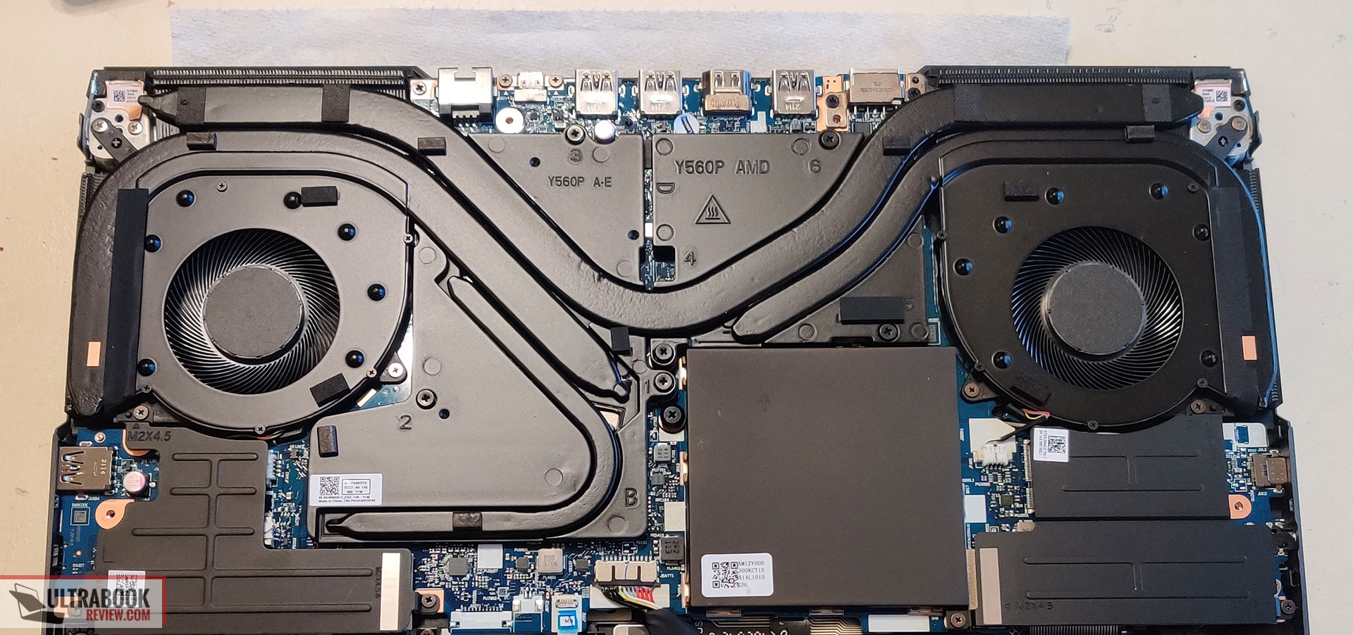 Inside Lenovo Legion 7 (16, 2021) - disassembly and upgrade options