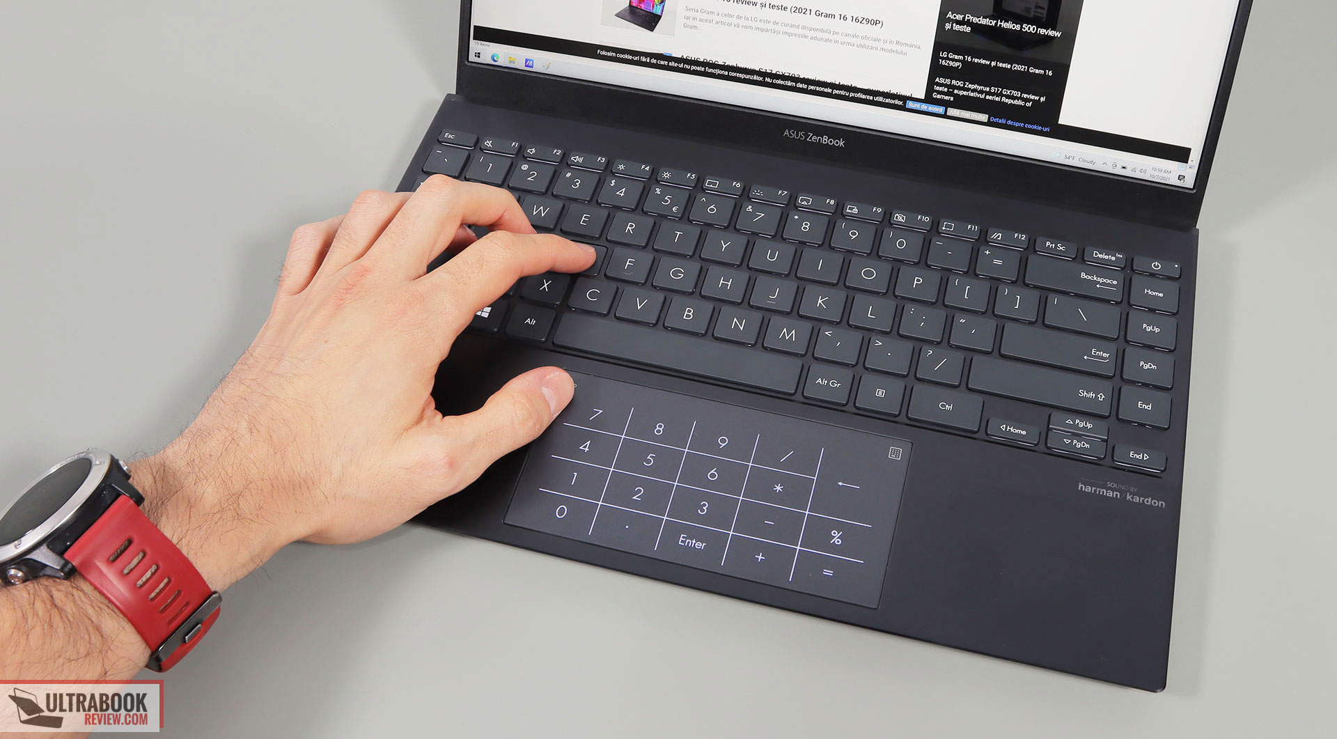 Asus ZenBook 14 UM425QA review - keyboard and clickpad