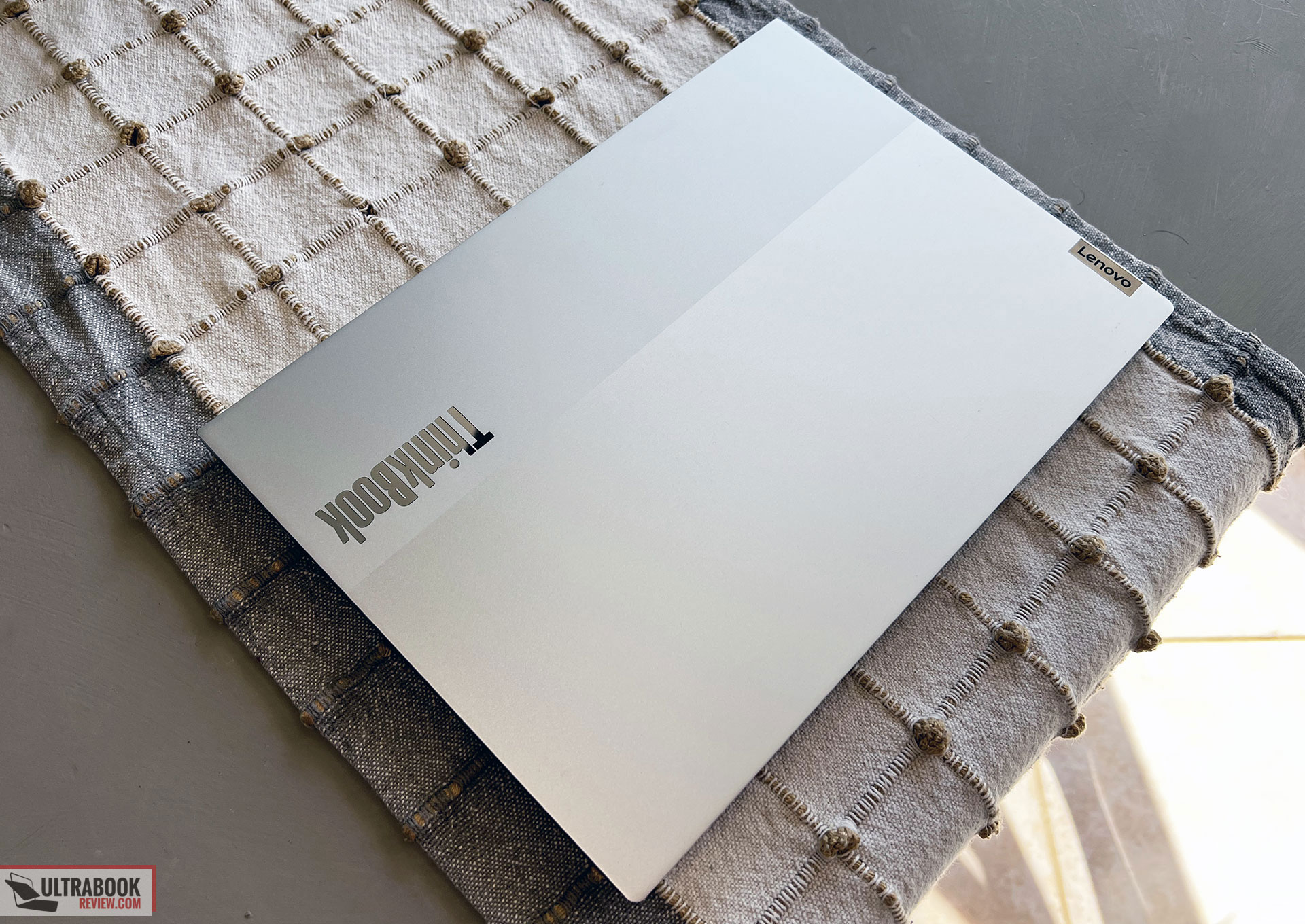 Lenovo ThinkBook 13x review - exterior design