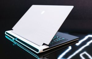 alienware x15 exterior