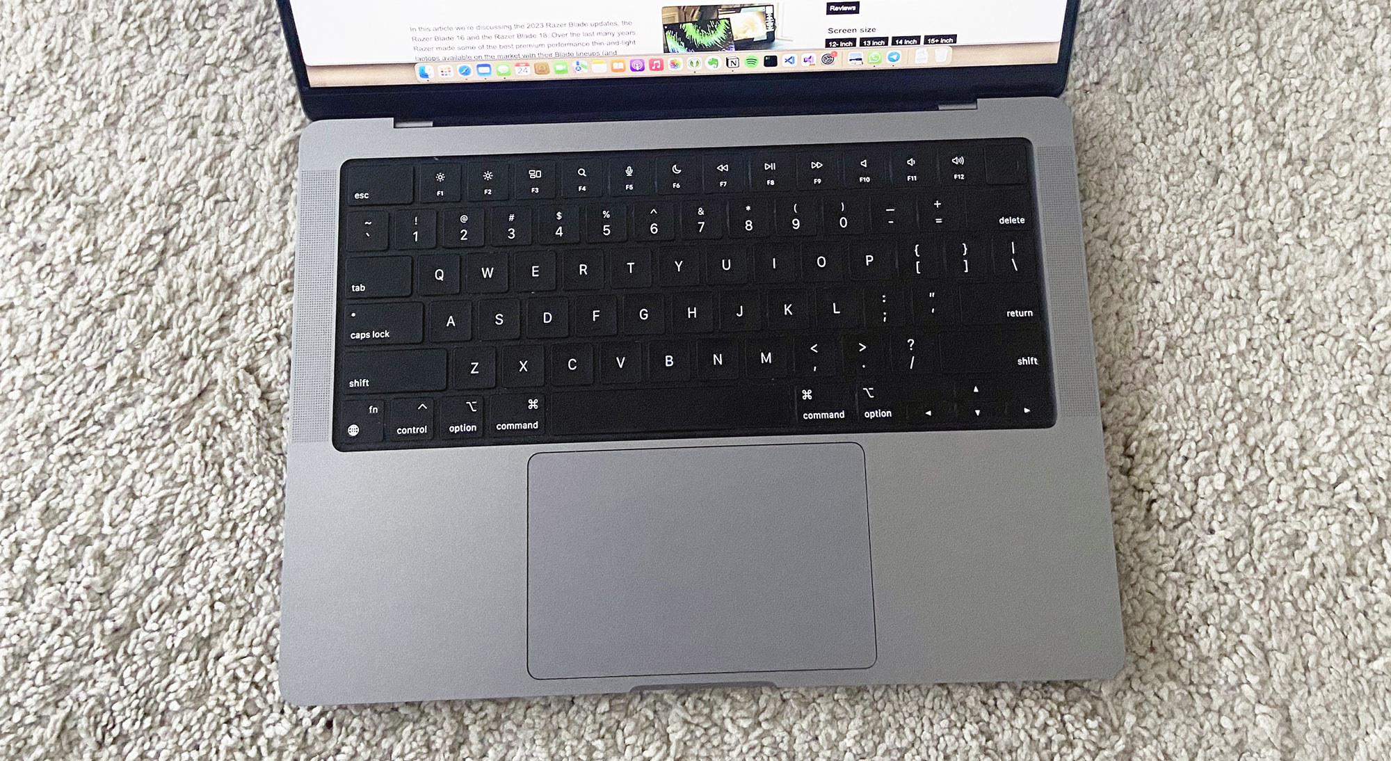 apple macbook pro 14 m2 keyboard