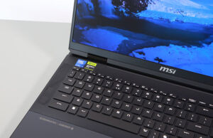 MSI titan18 thumb