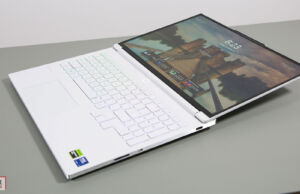 Lenovo Legion 7a, Legion 5a, Legion 5i - new 2026 Legion notebooks screen flat