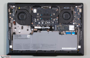 Lenovo Thinkpad X1 Carbon vs. Asus Expertbook Ultra comparison X1 Carbon