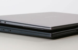 Lenovo ThinkPad X1 Carbon vs. MacBook Air, ThinkPad T14 and T14s, Yoga 9i 2-in-1, Zenbook S14 thinkpad x1carbon zenbooks14 side2